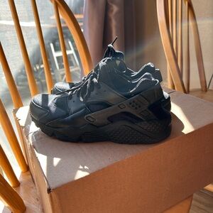 Nike Air Huarache Run Womens Shoes Size 8.5 Black